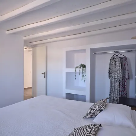 Sabia, Ambelas Páros