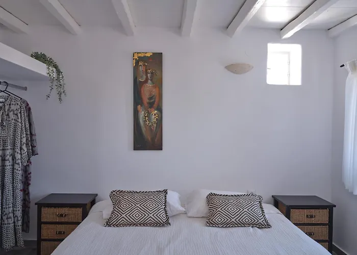 Sabia, Ambelas Páros